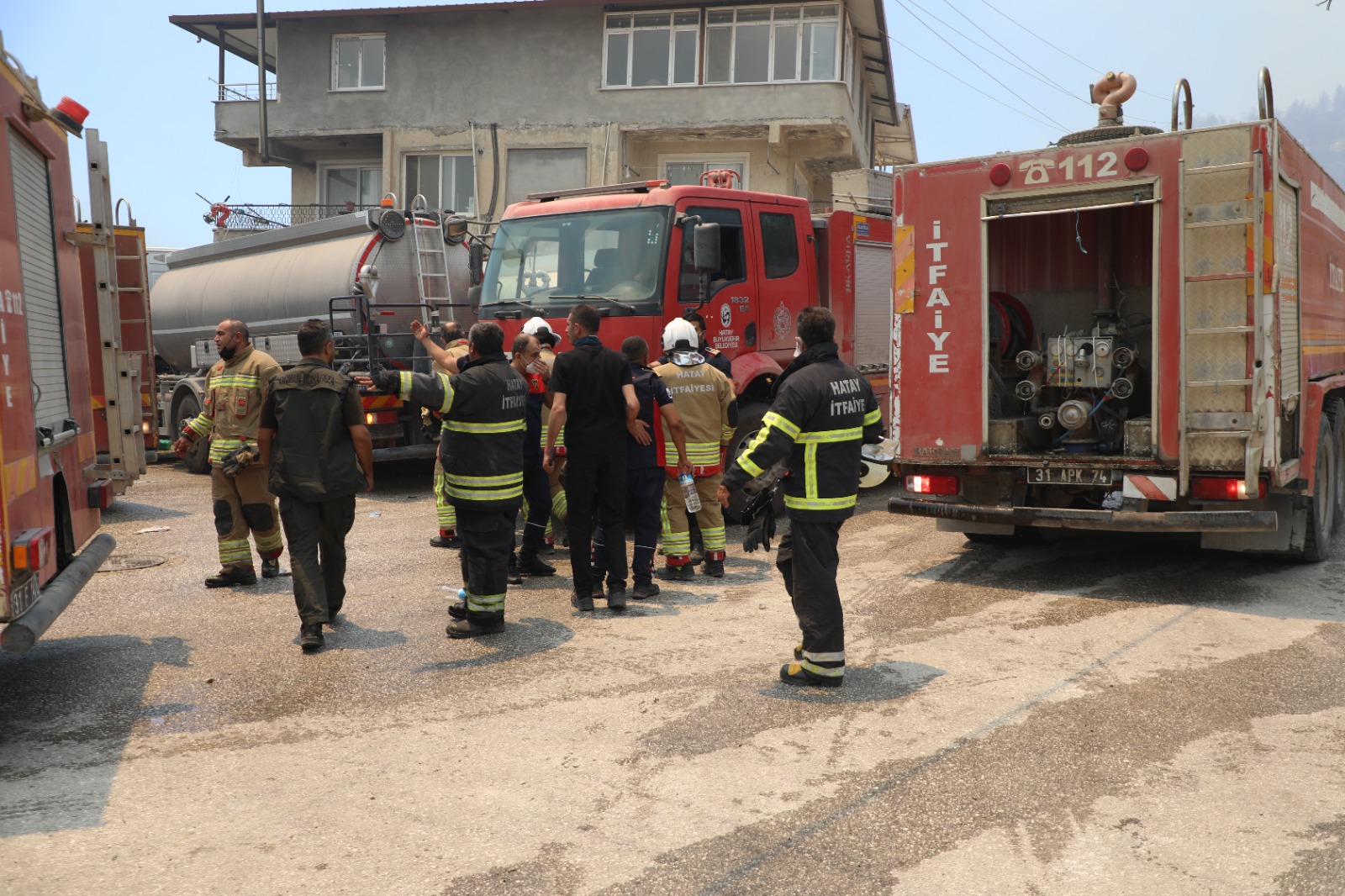 Hatayin Cigerleri Yaniyor (11)