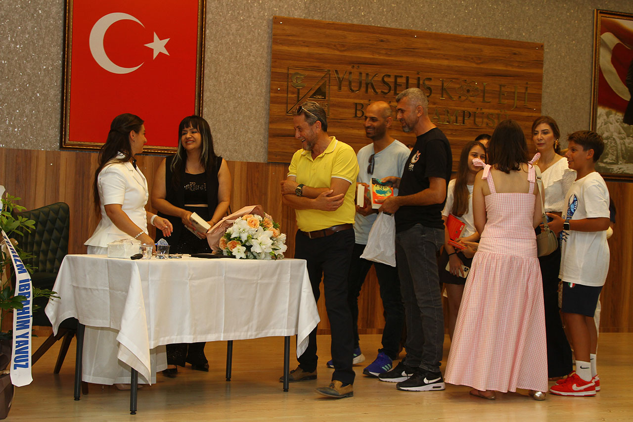 Seval Kirmit Yazar Soylesi (9)