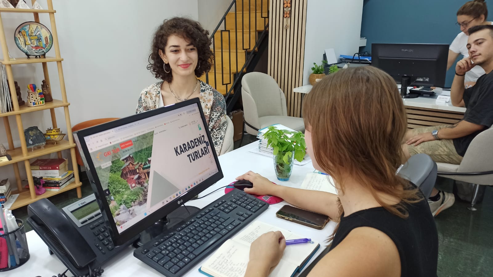 27D5727E Caaa 42E3 963D 416514Efeed3