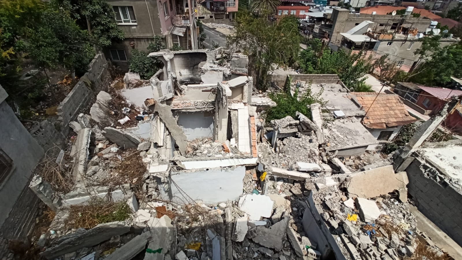 C5E2A13E 8Cac 4D9E B804 390458Eb7079