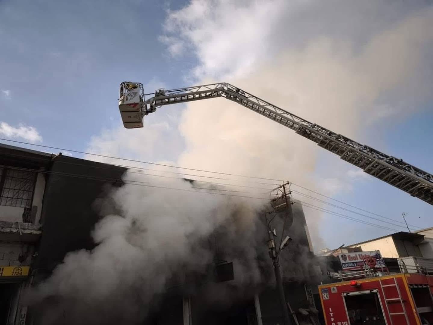 Sanayide Mabilyaci Yangini (2)