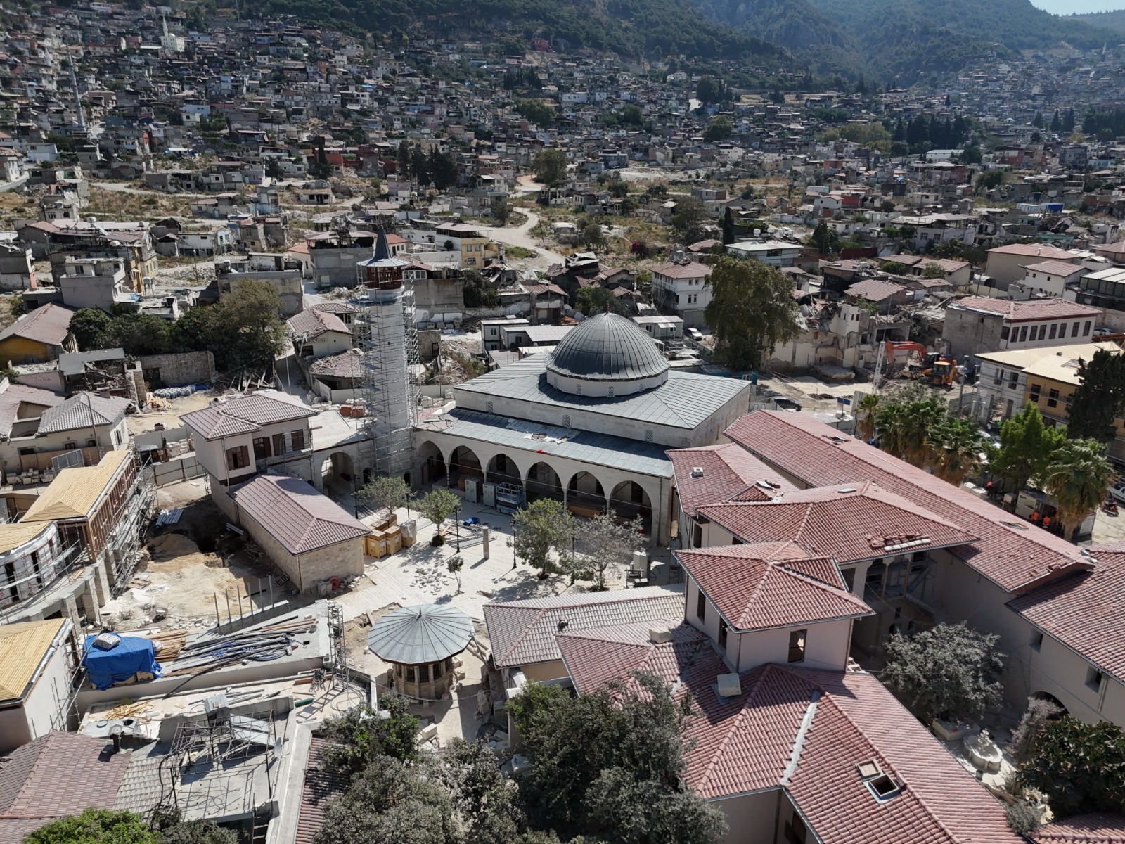 3B932C10 2D02 44Db B46C Cf989F3Dc760