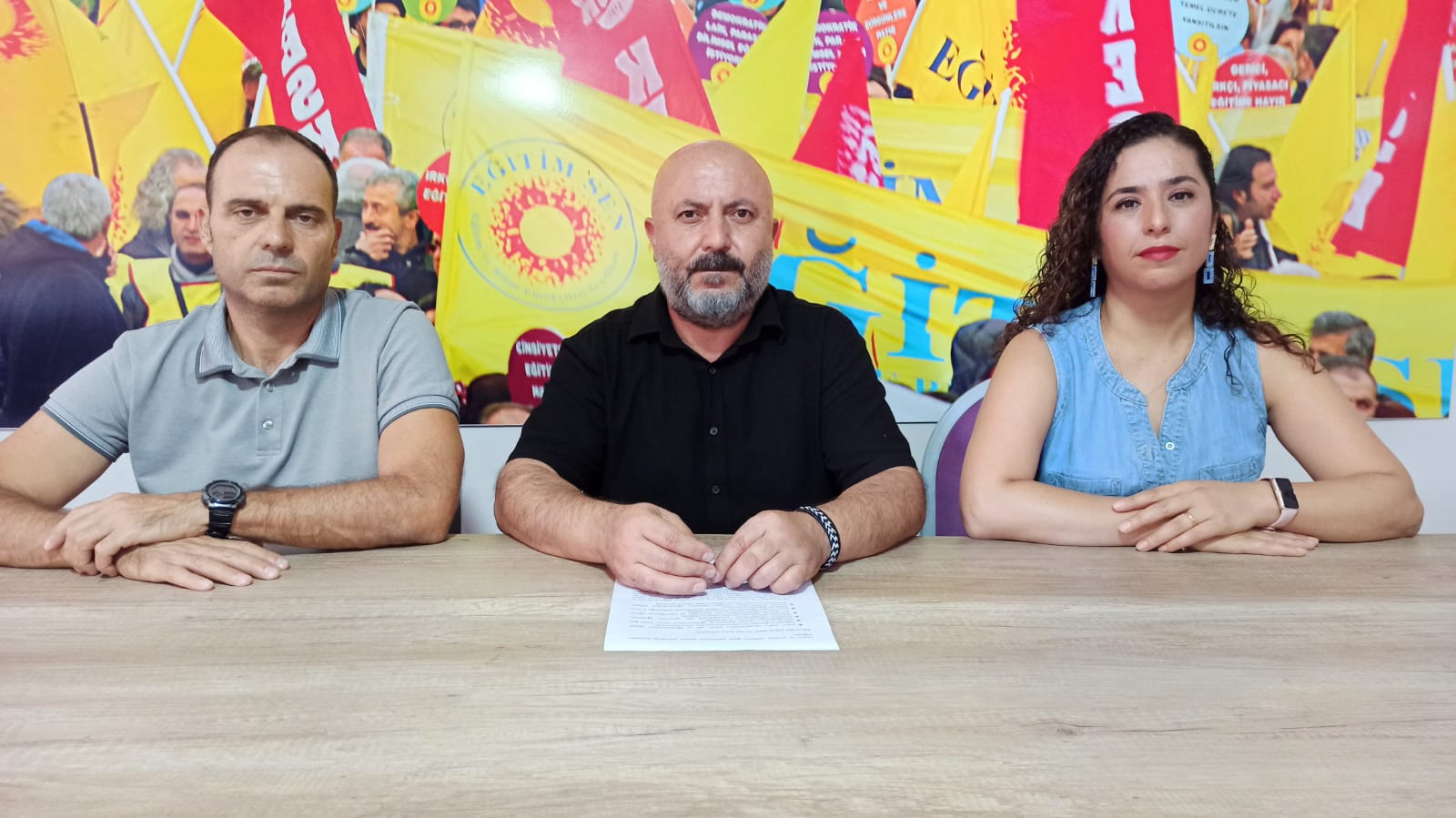 63F6397F 2B9B 4B80 A80E E52A3F3A23Be