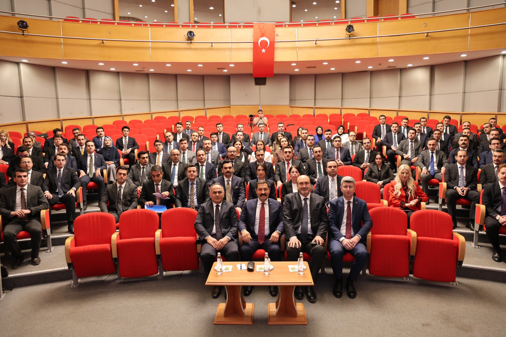 G1O De Vz Wo A A8Nm Z