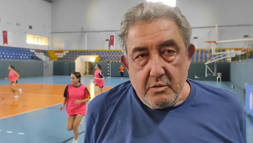 Isk Bel Kadin Hentbol Takimi (8)