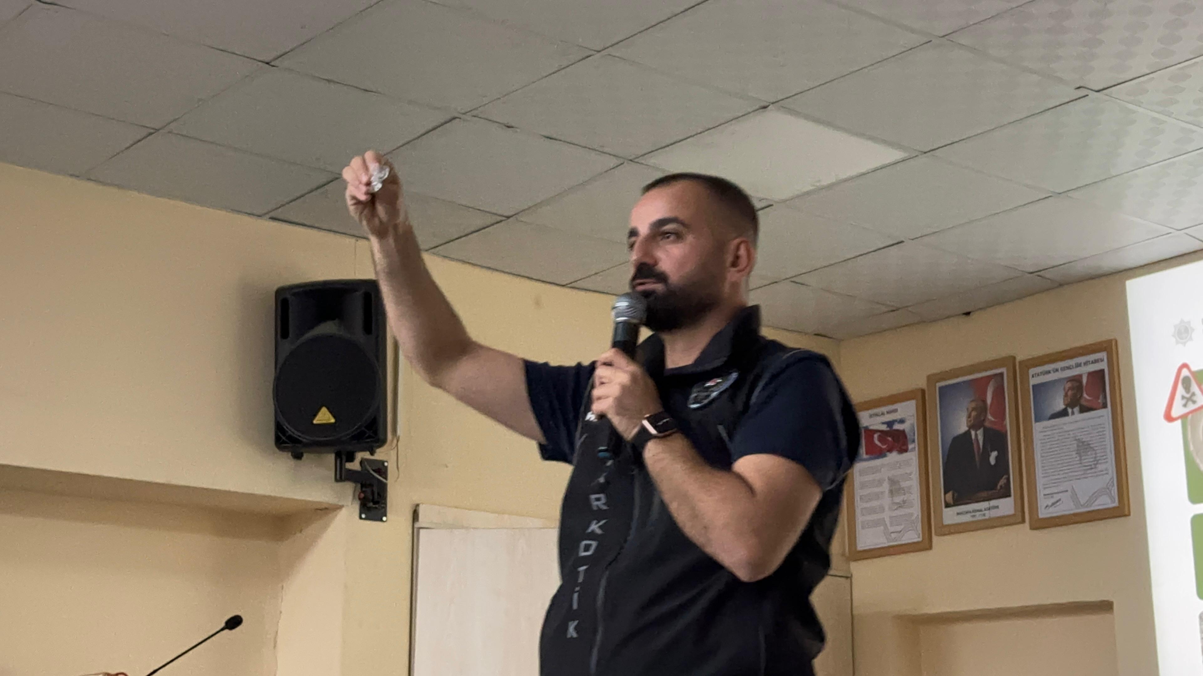 Veliye Uyusturucu Egitimi (6)