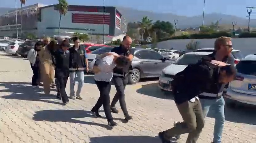 Whatsapp Video 2025 10 17 At 09.19.04.Mp4 Snapshot 00.01.852