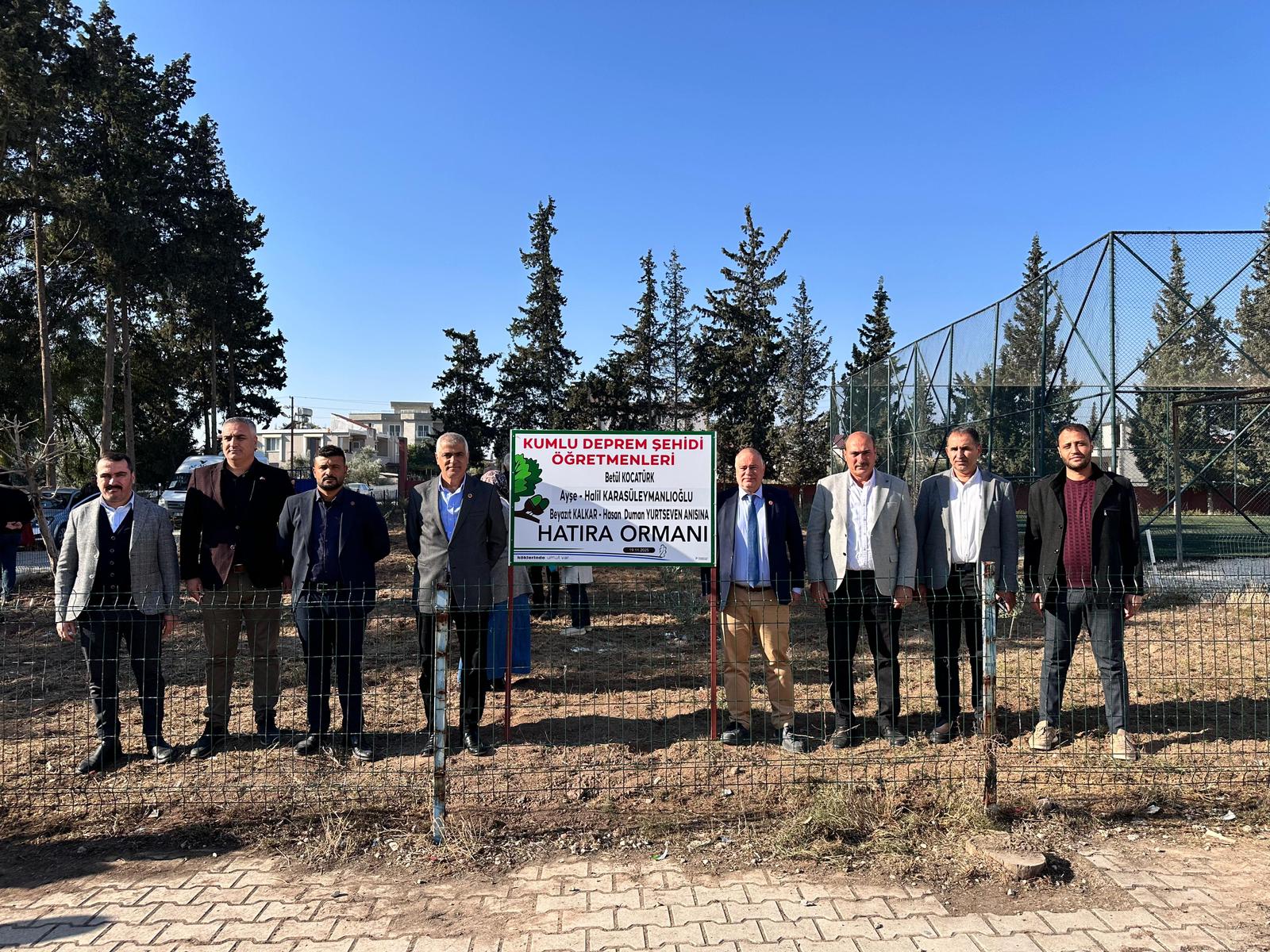 Deprem Sehidi Ögretmenler (1)