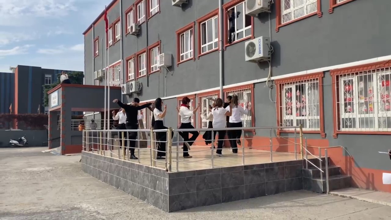 Egitimcilerden Zeybek (1)