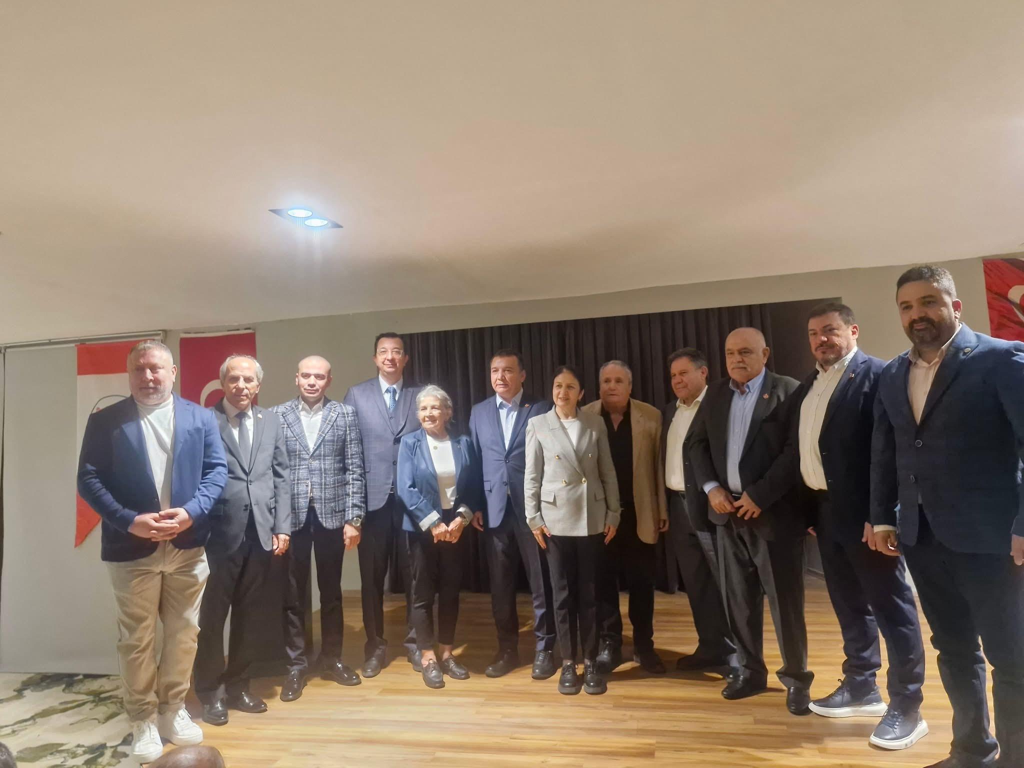 Gazeteciler Secim (4)