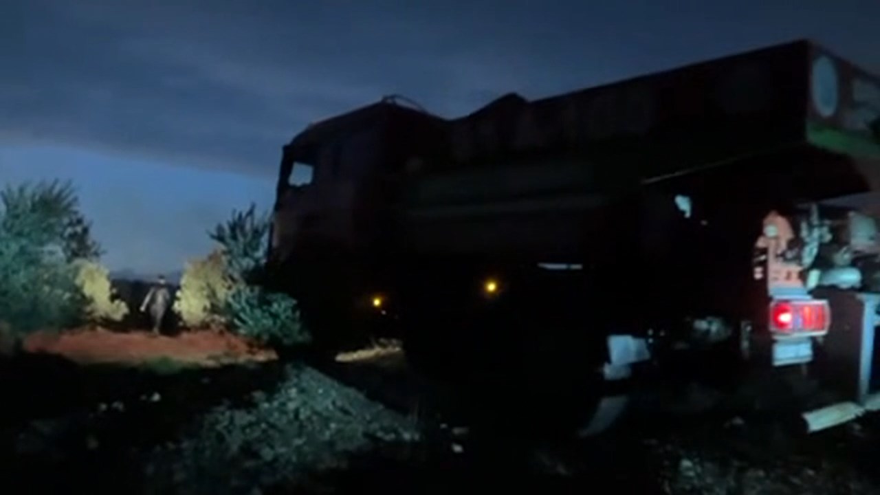 Hatayda Uc Noktada Orman Yangini.mp4 Snapshot 00.37.631