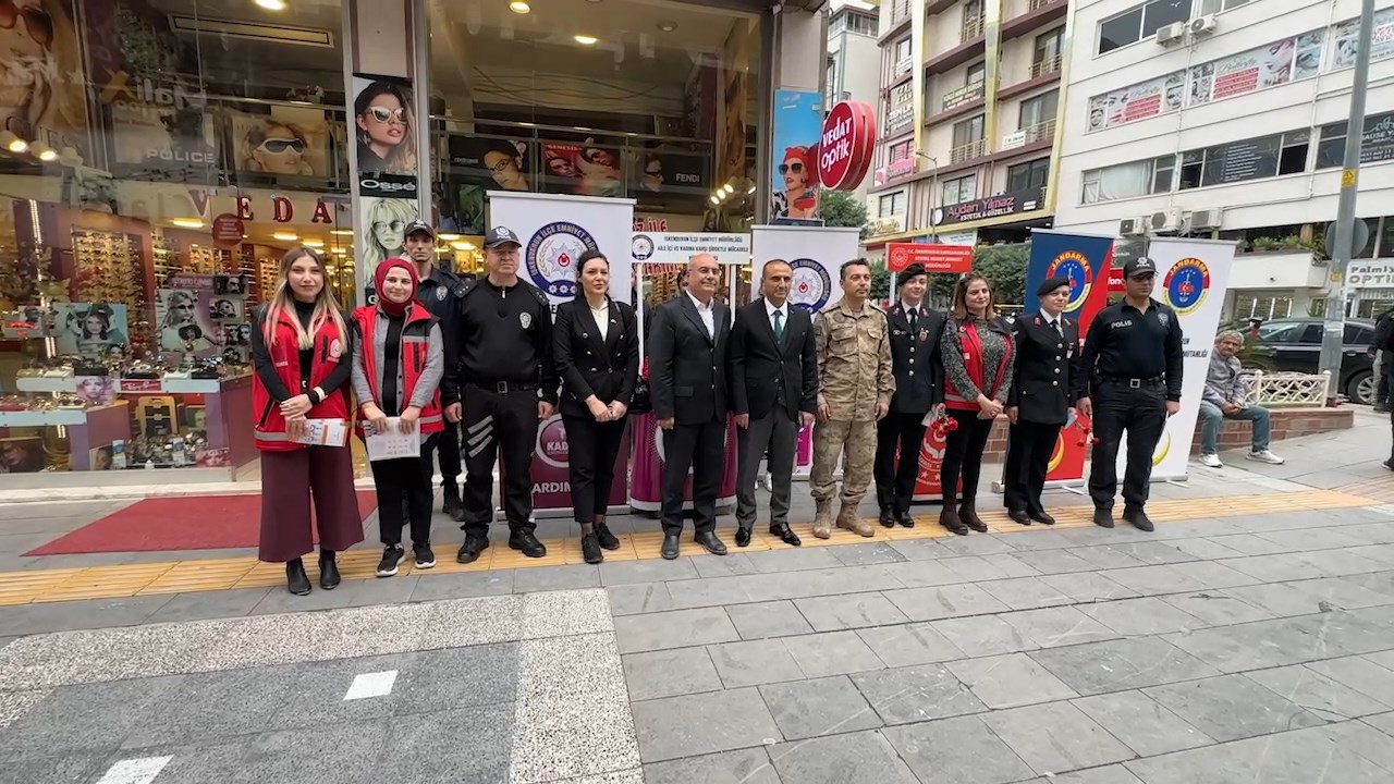 Kadın Hakları .Mp4 Snapshot 02.07.858