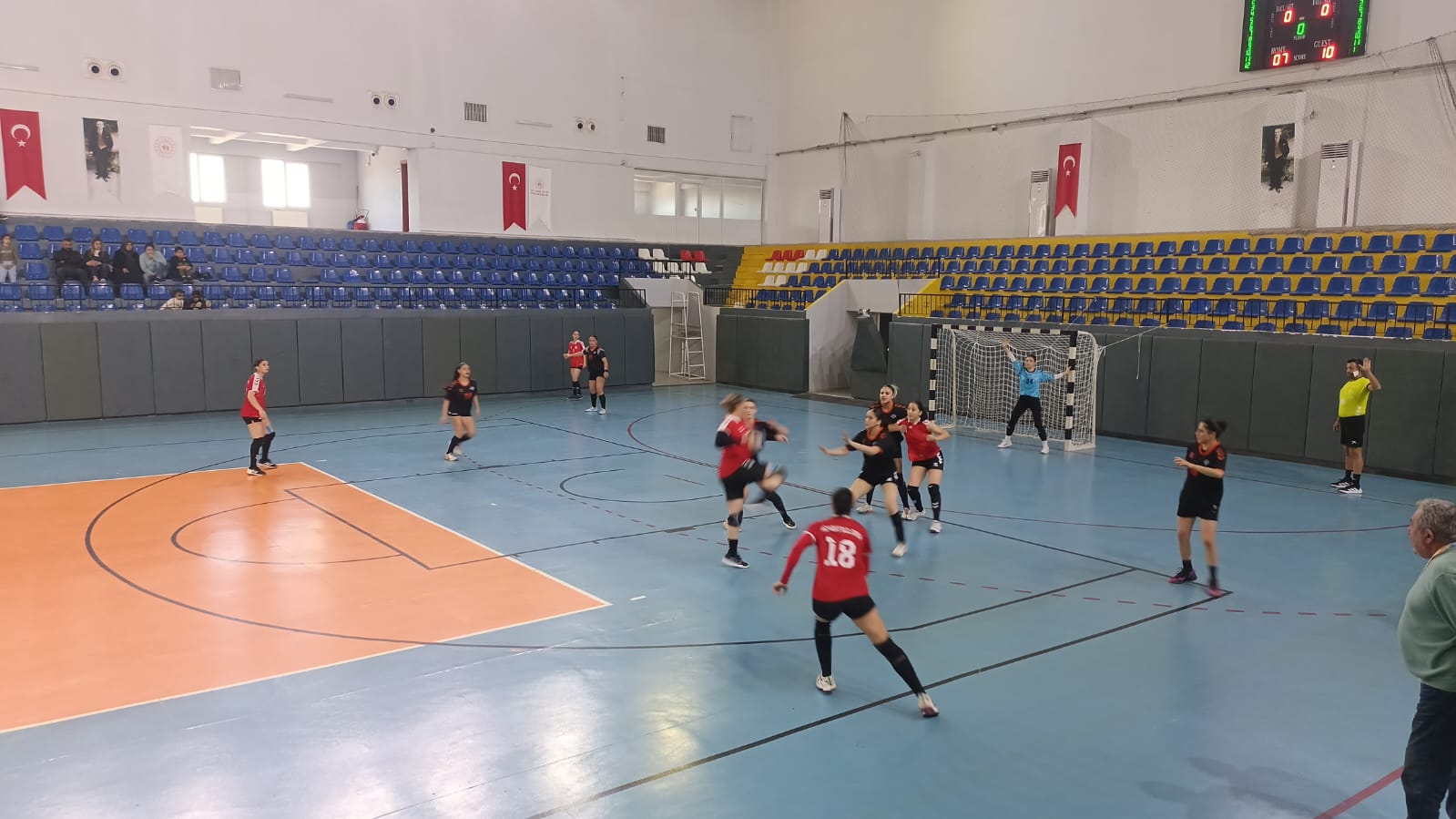 7C98B903 A4Dc 464B B46C 5D855Bd2Eb15