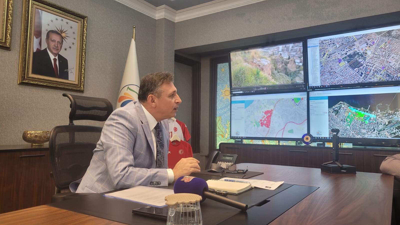 8F1C1545 F4E5 4350 8109 130769317B87