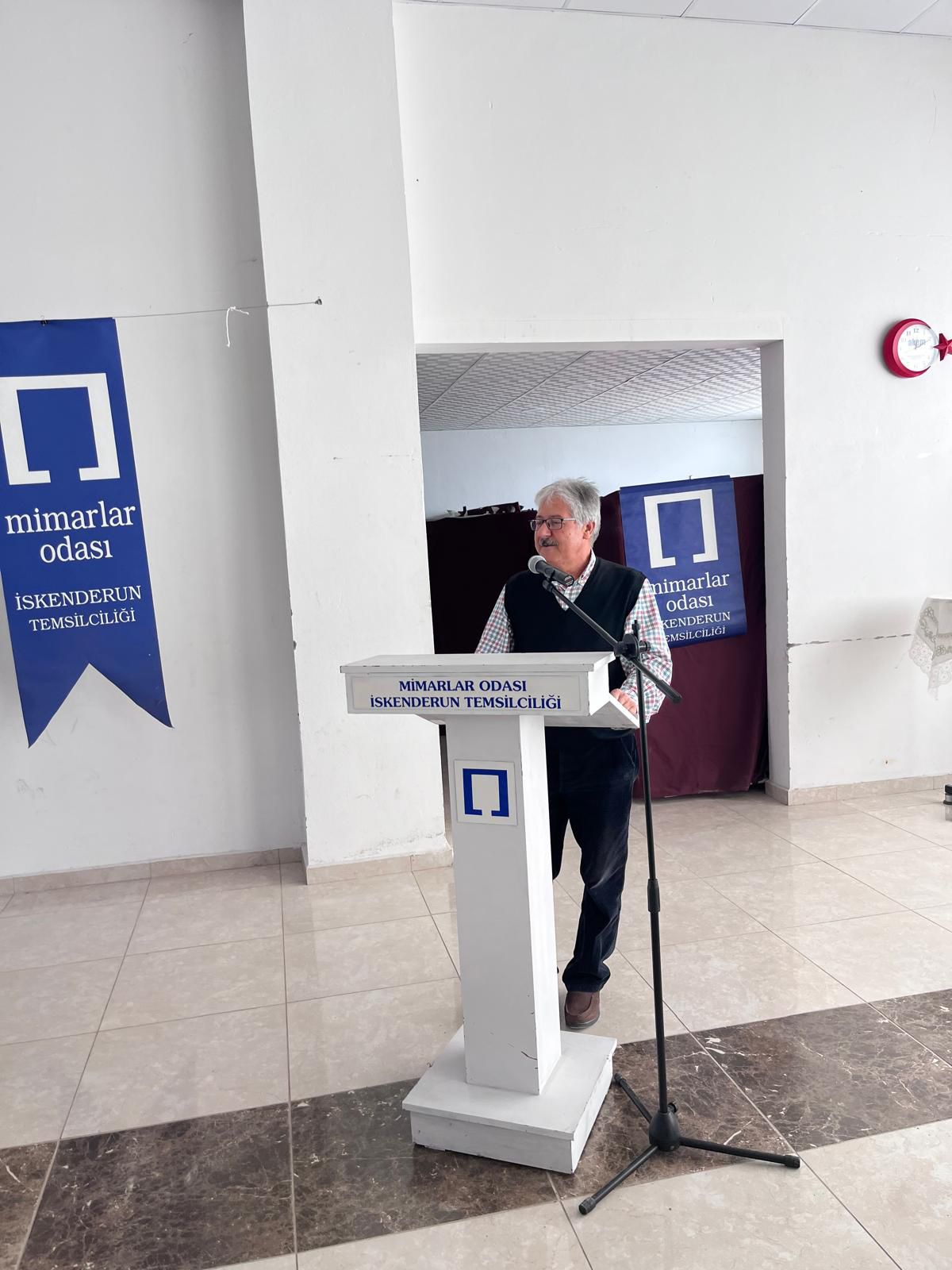 A18C3681 25F3 48Aa B3D5 76Ab49A13080