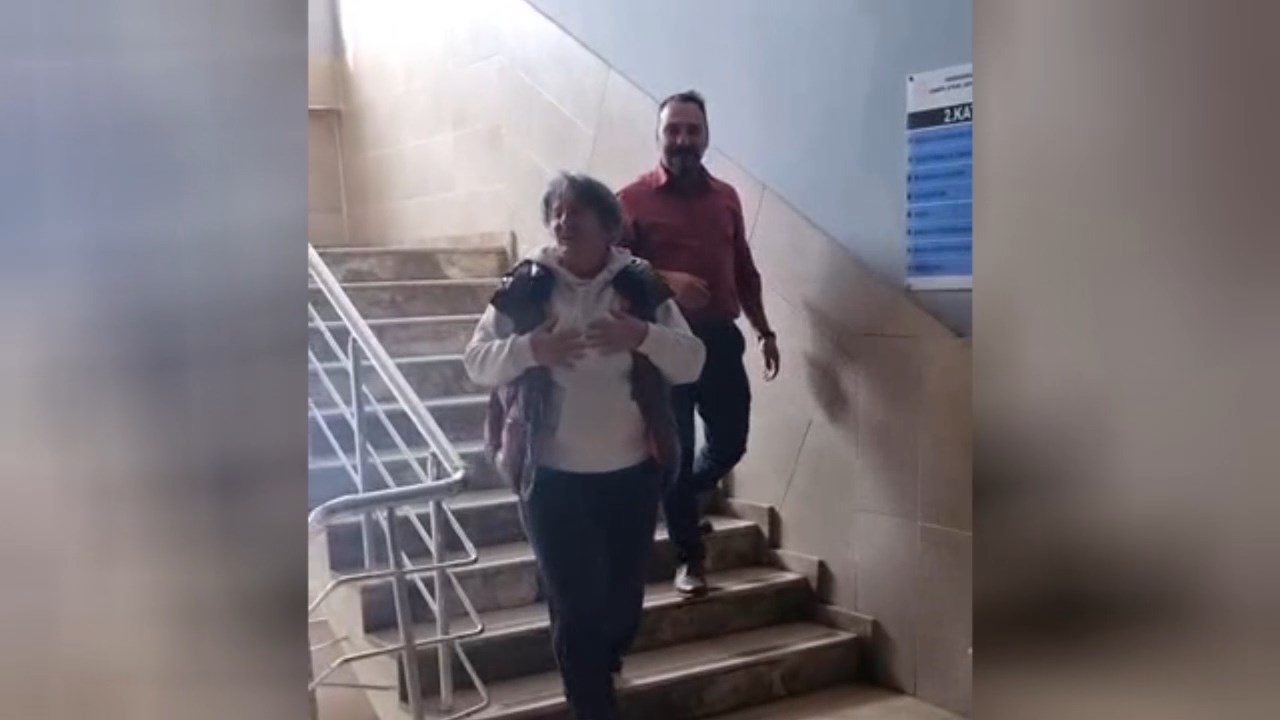 Ayse Dik Veda.mp4 Snapshot 00.01.648