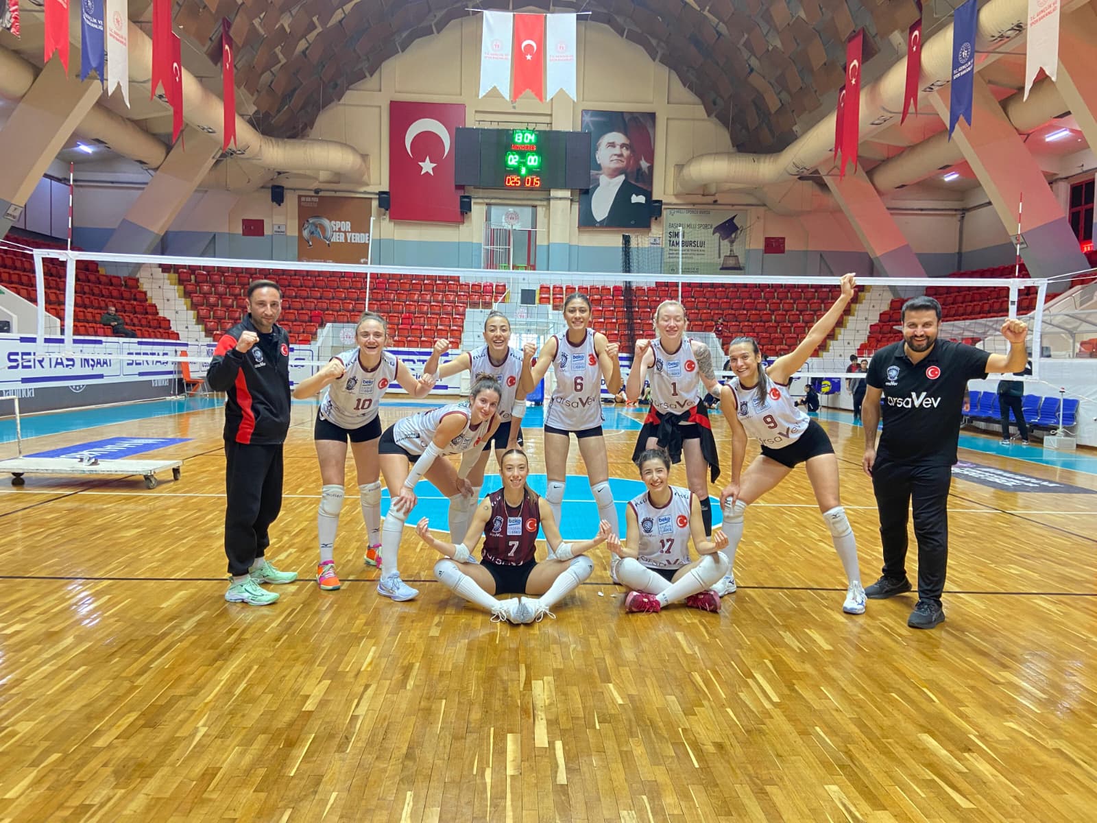 Hatayspor Kadin Voleybol Takimi (1)