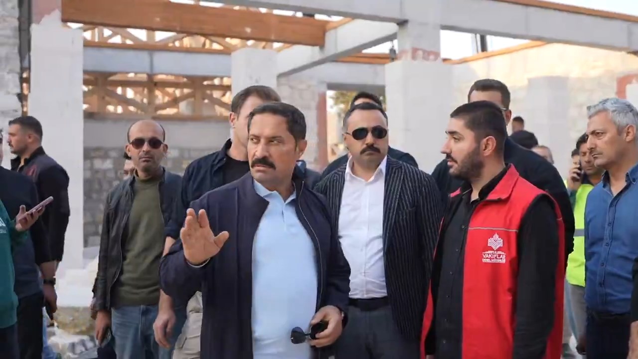 Ssstwitter.com 1764574821833.Mp4 Snapshot 00.45.264