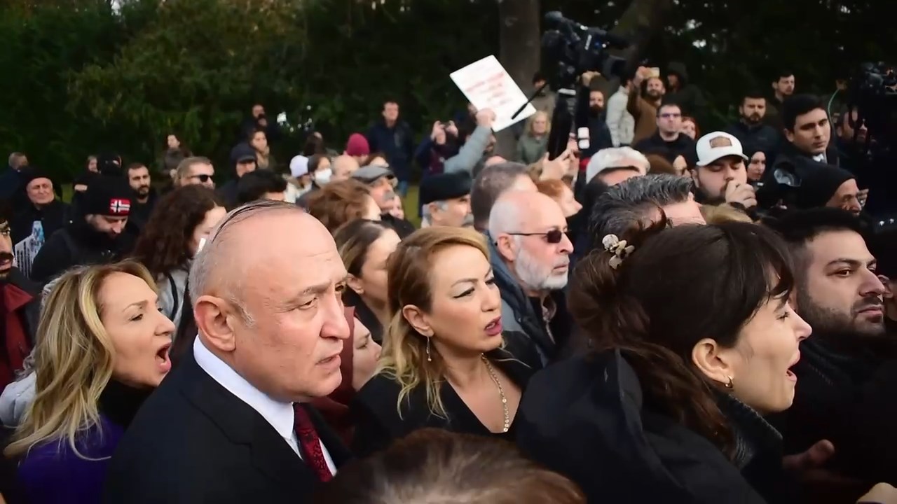 Whatsapp Video 2025 12 22 At 17.04.59.Mp4 Snapshot 00.03.147