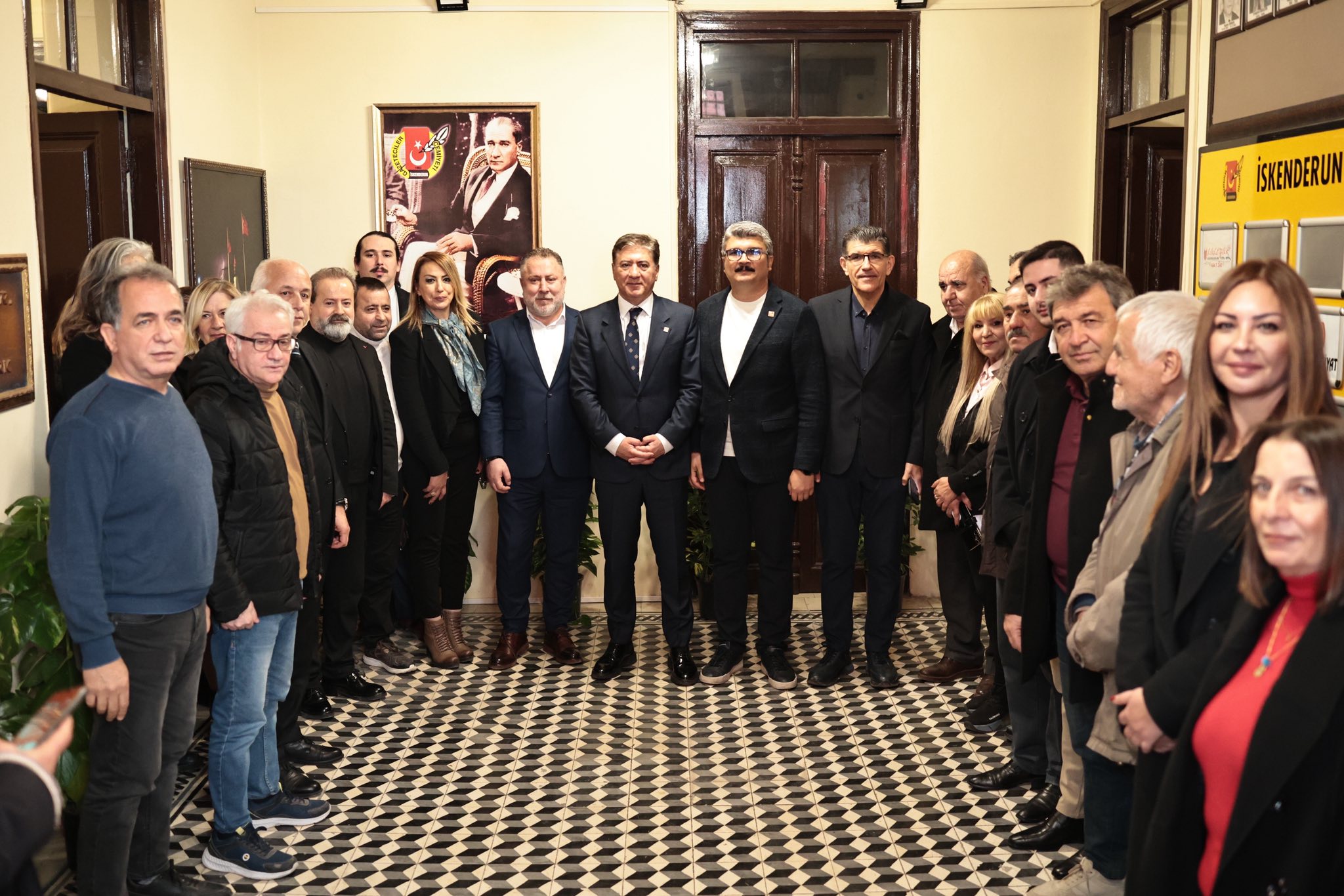 615475809 1527008776097528 1526705129244598741 N