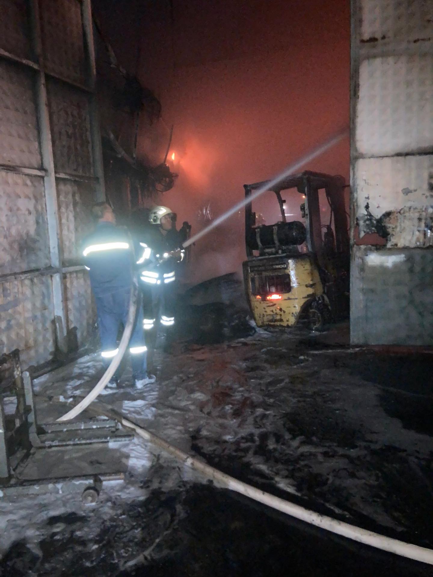 621811033 18310641973302183 1881755874952263775 N