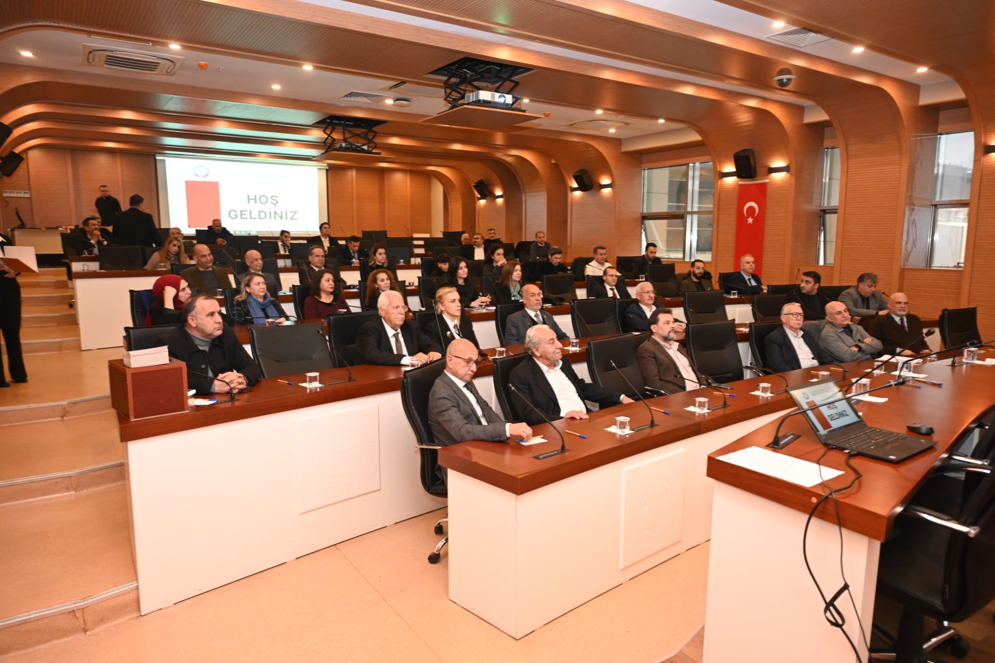 66E8Defa E826 4667 85D9 B425Fdcd32F2