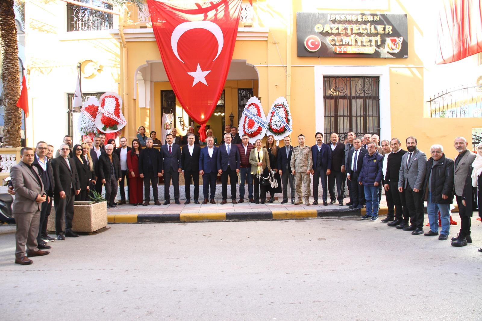 7B38B8E3 6155 45F9 849E 51F771B01217