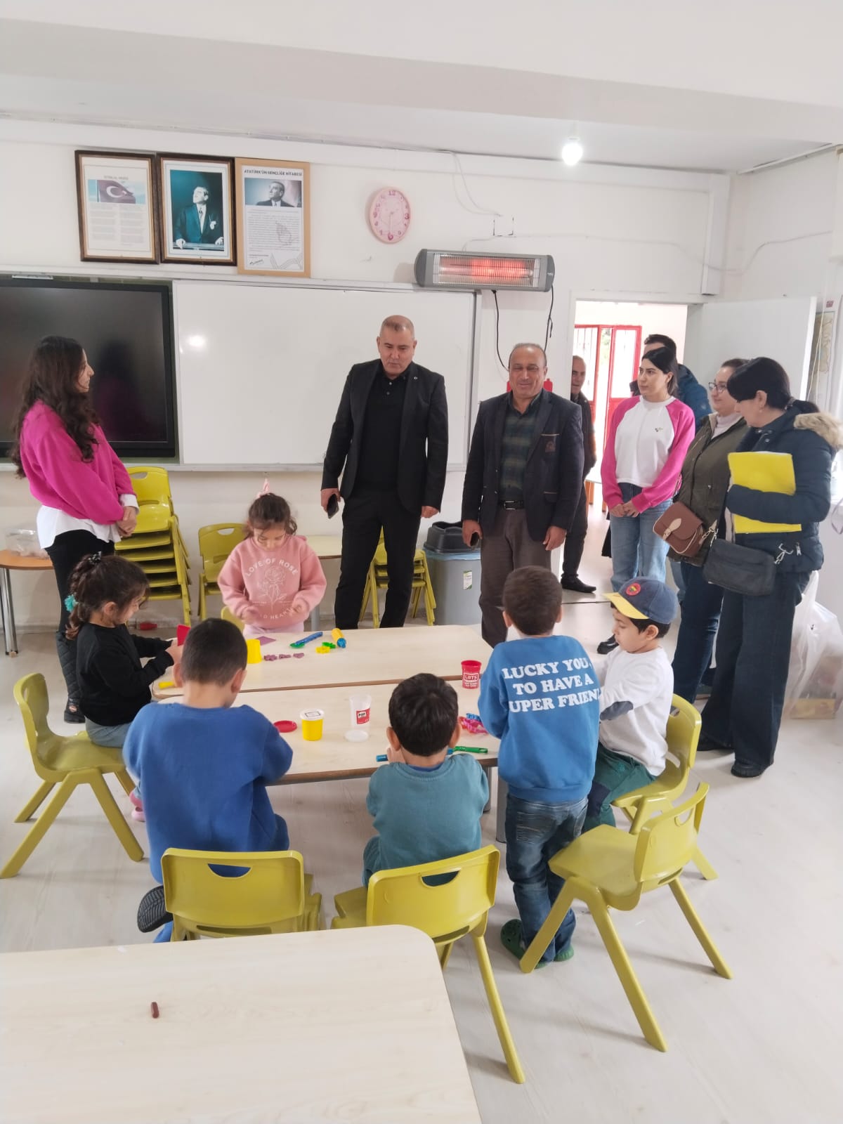 81B8F9E3 D3Ec 4214 A9C7 C0E3768F5752