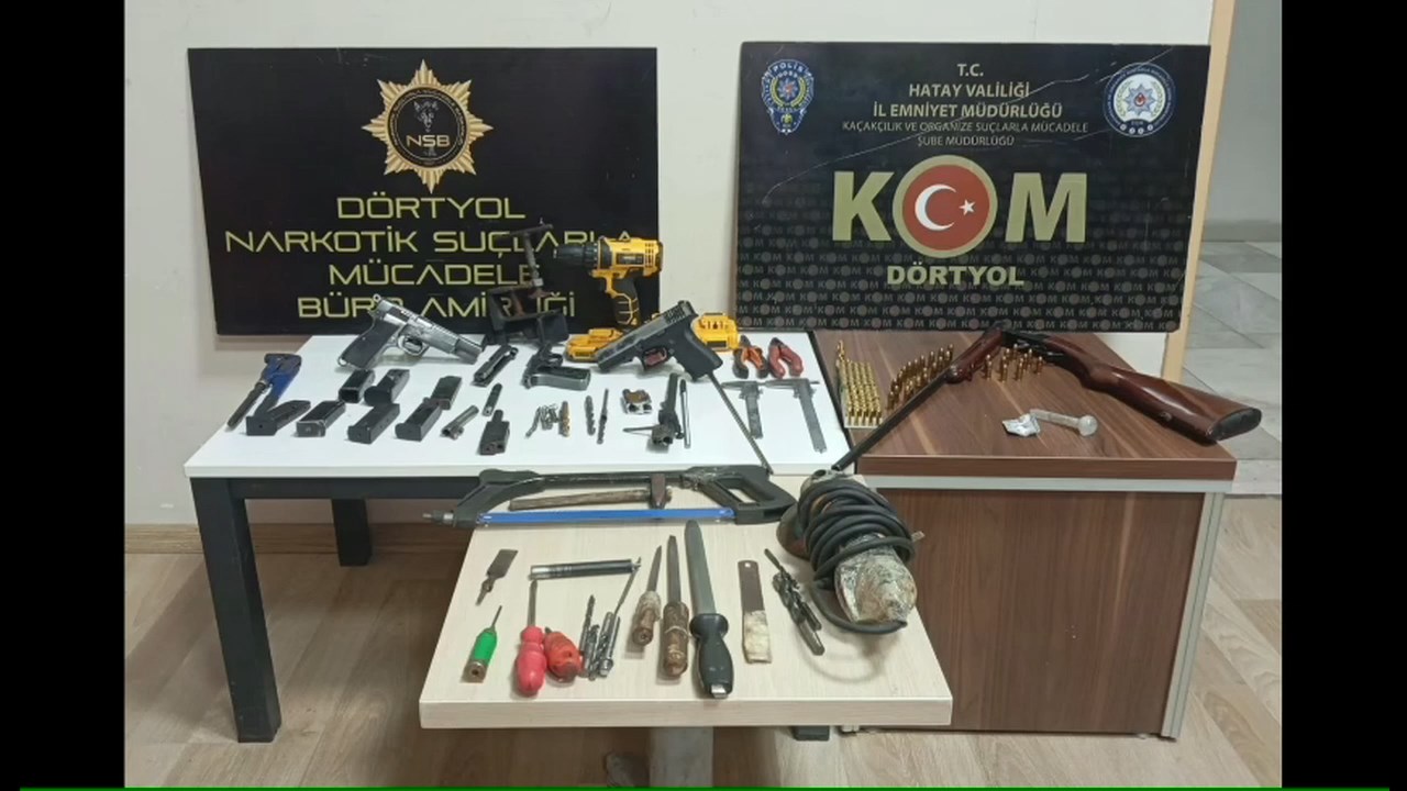 Dortyolda Uyusturucu Silah Elegecirildi.mp4 Snapshot 00.25.240