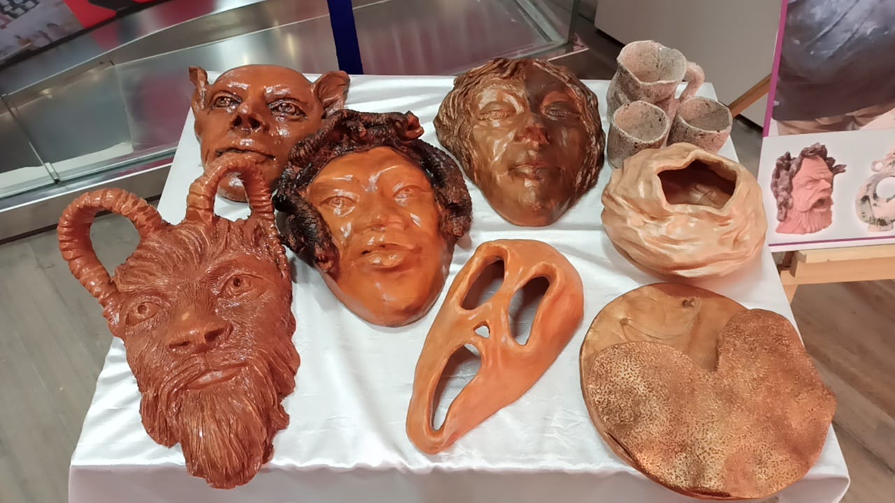 E414323E E744 49D2 820B F1905C718601