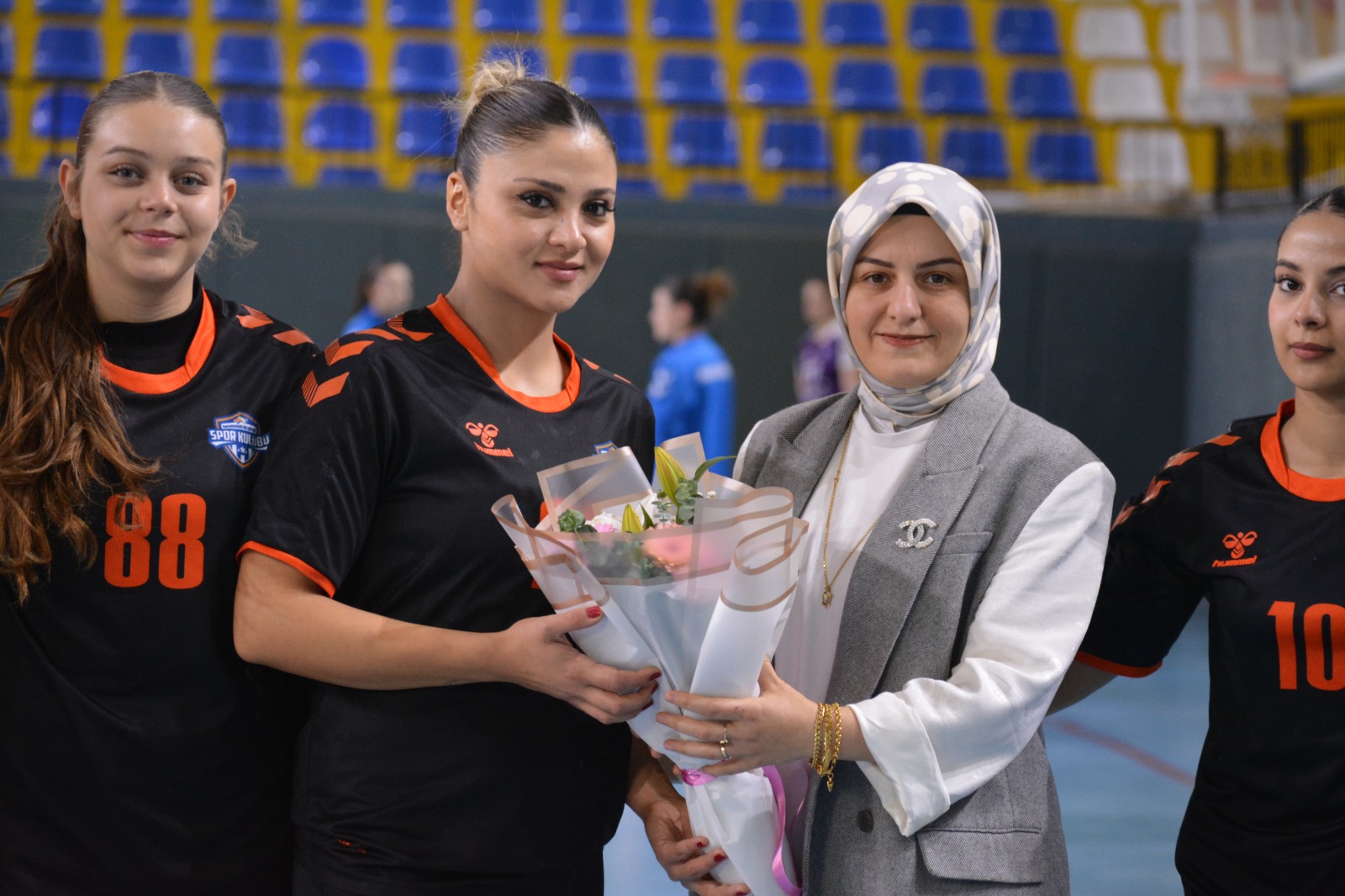 Eced90E3 7D14 42F7 A4D9 9012Ab1B9400