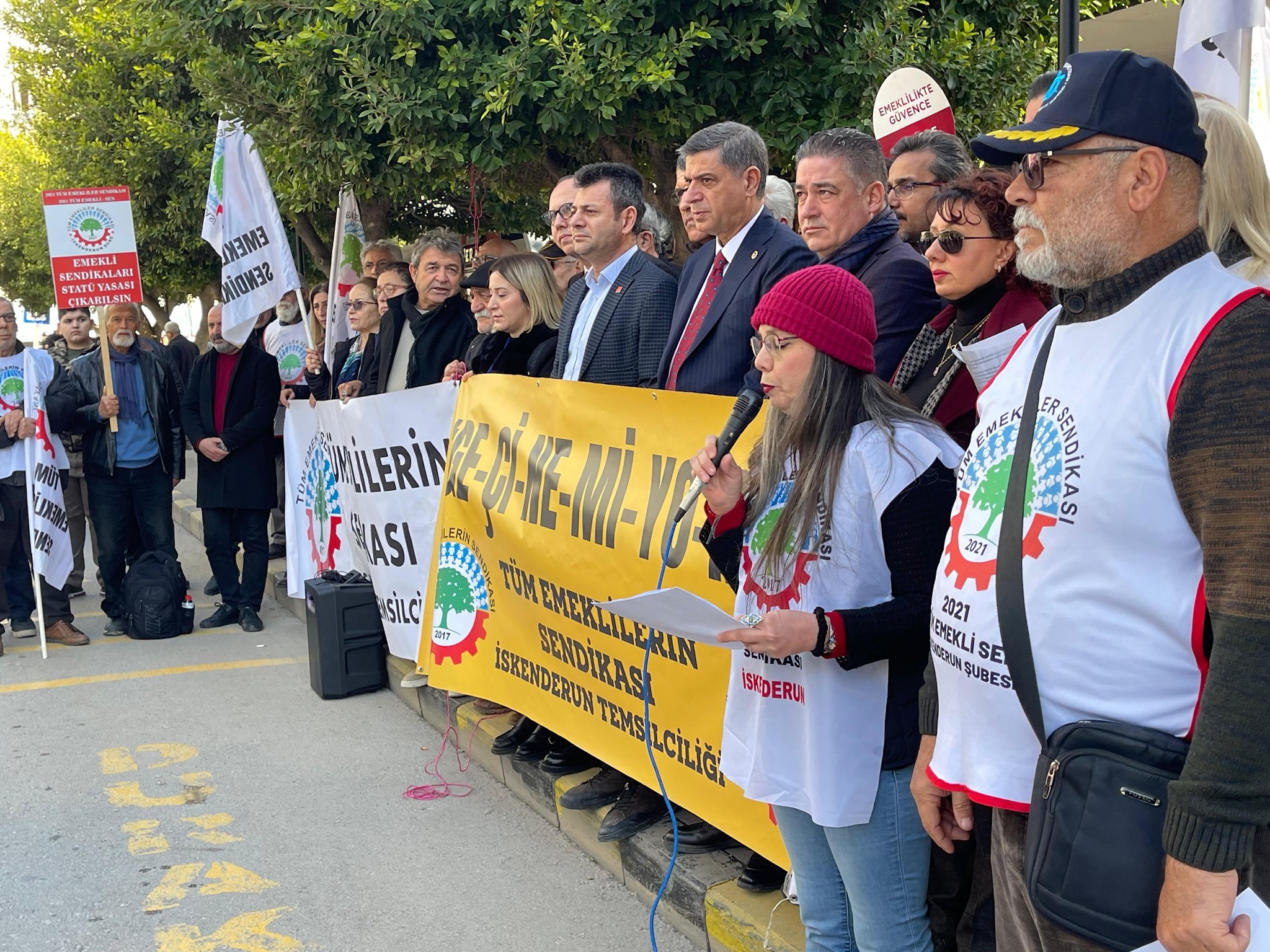 Emekliler Eylemde (1)-1