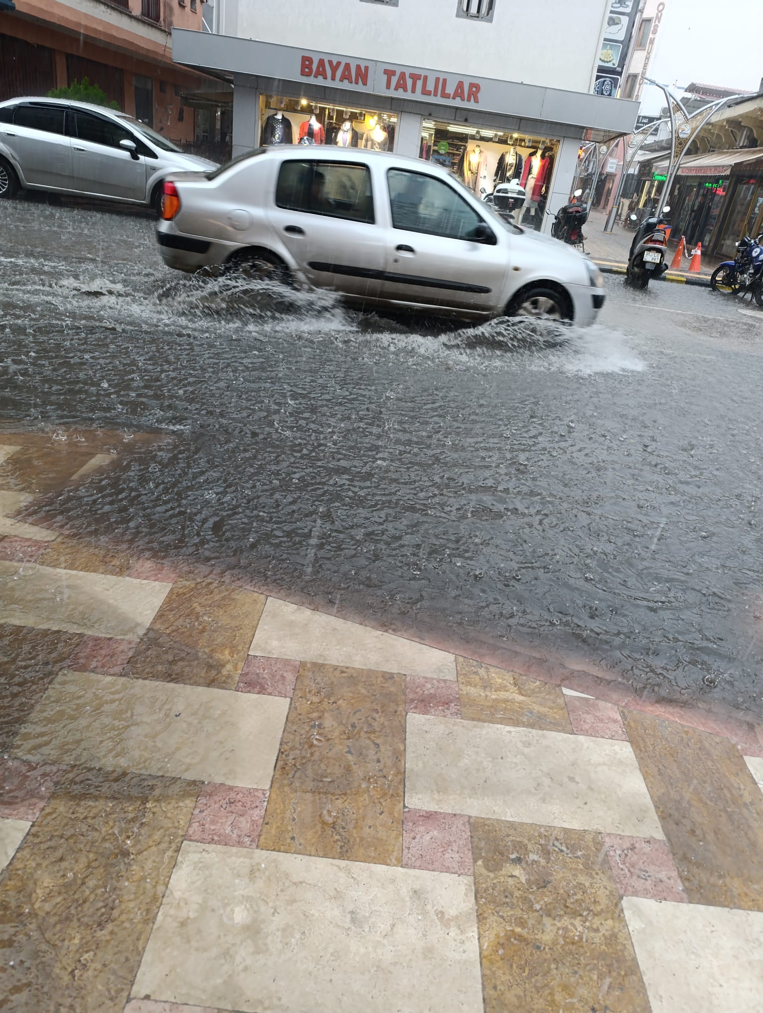 F4B338F8 9951 4B78 Bd01 Cf4F2414Edf9