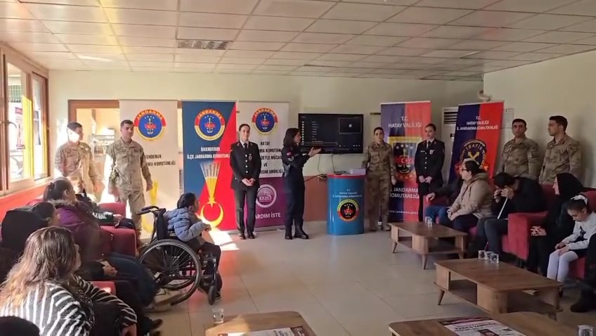 Gorme Engelliye Kades (1)