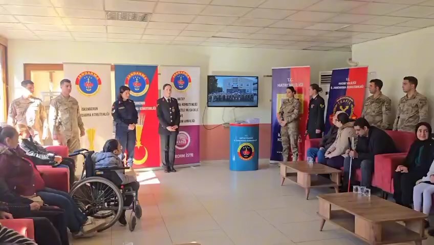 Gorme Engelliye Kades (2)