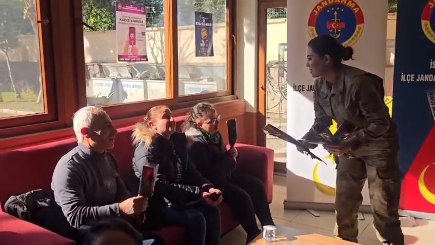 Gorme Engelliye Kades (3)