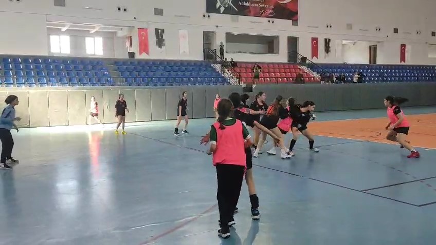 Hentbolda Hazirlik Maci (2)