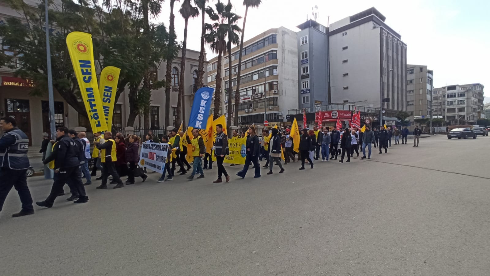 Kesk Yuruyus Eylemi (7)