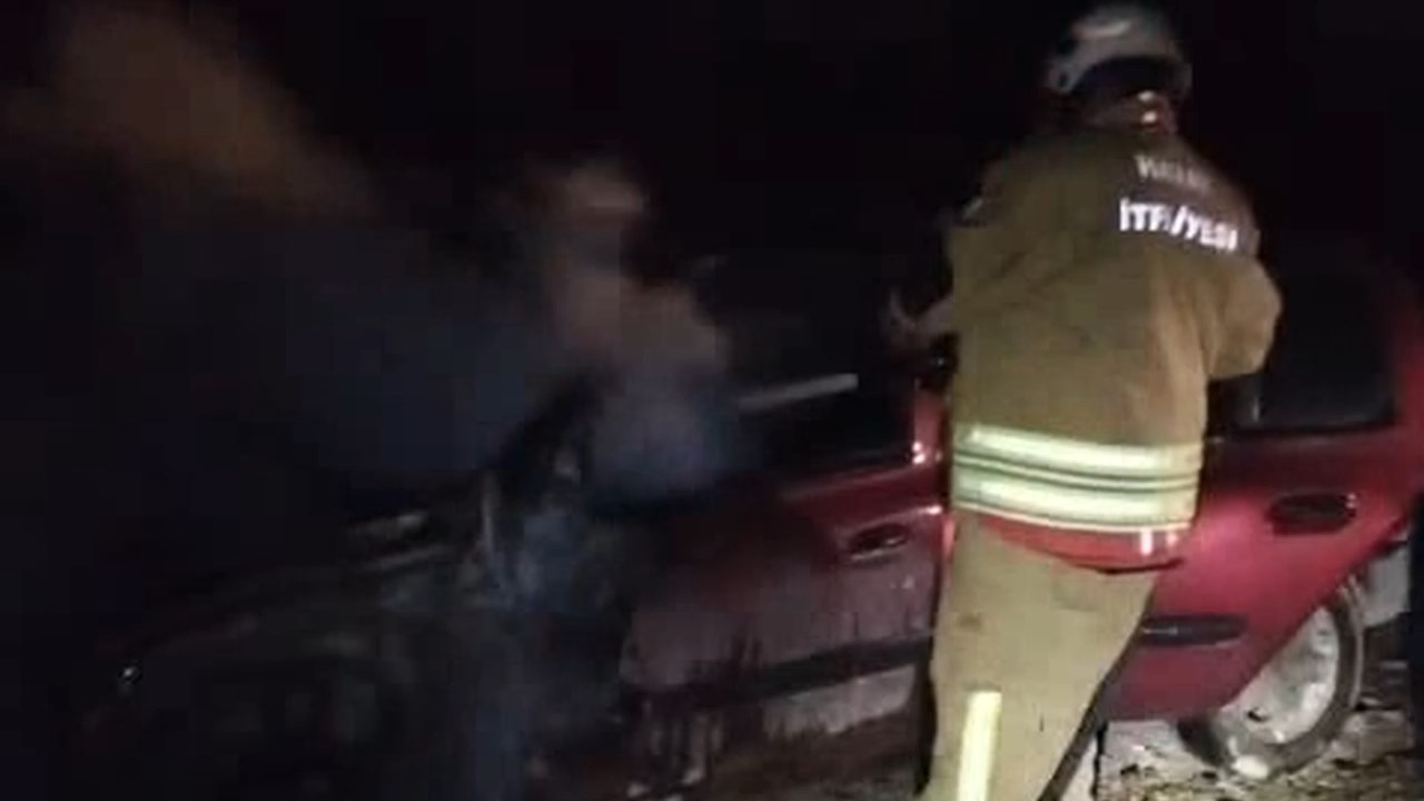 Kici Mevkiinde Arac Yangini.mp4 Snapshot 01.13.240