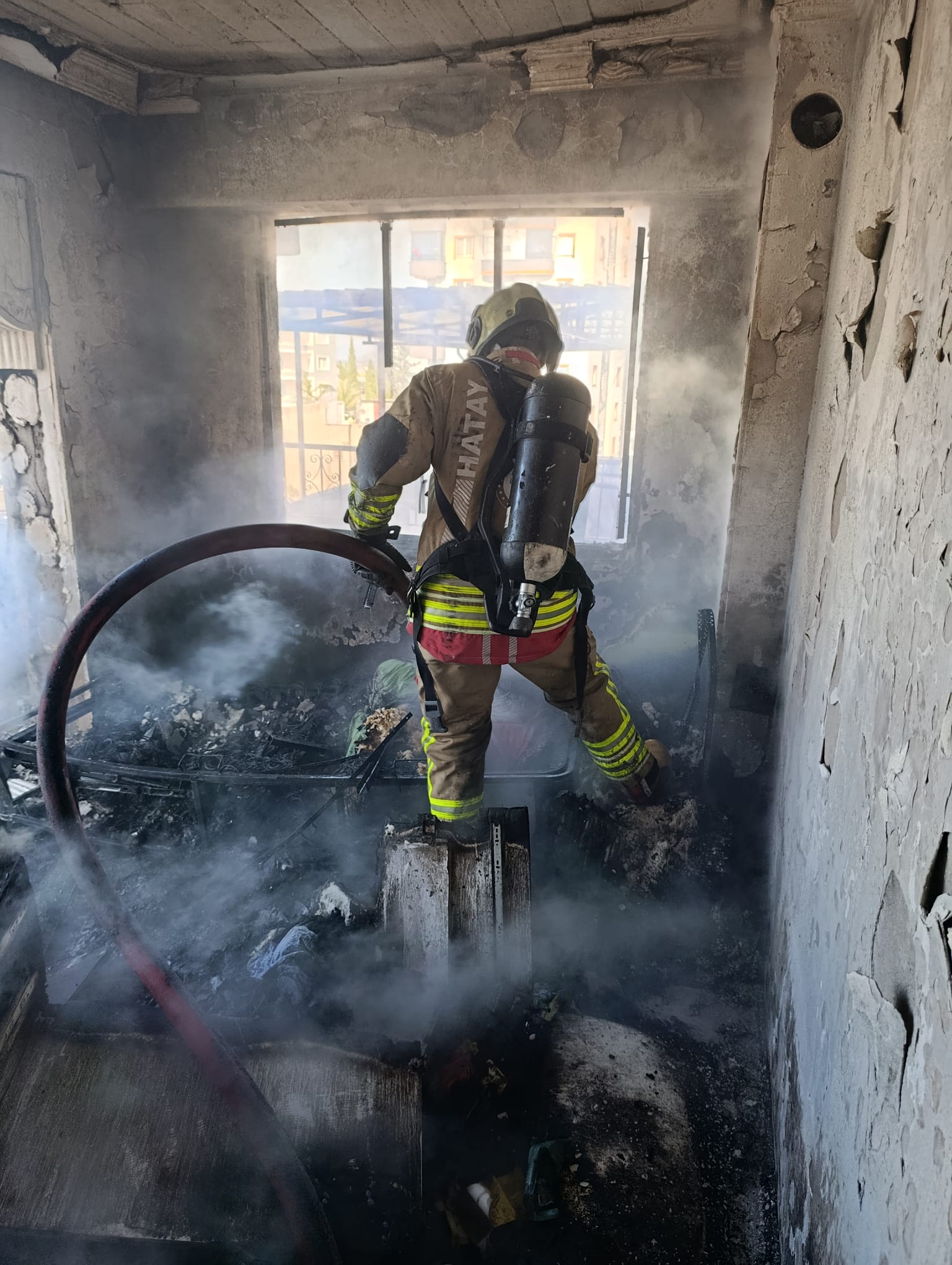 Yangında Bir Kisi Yaralı (2)