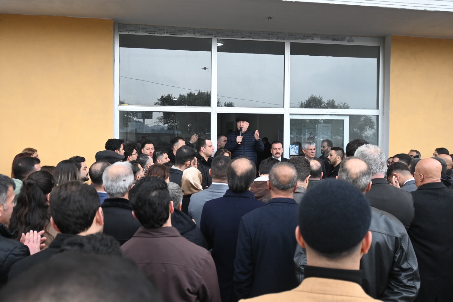 628037273 18069418367543000 3470508801081012415 N