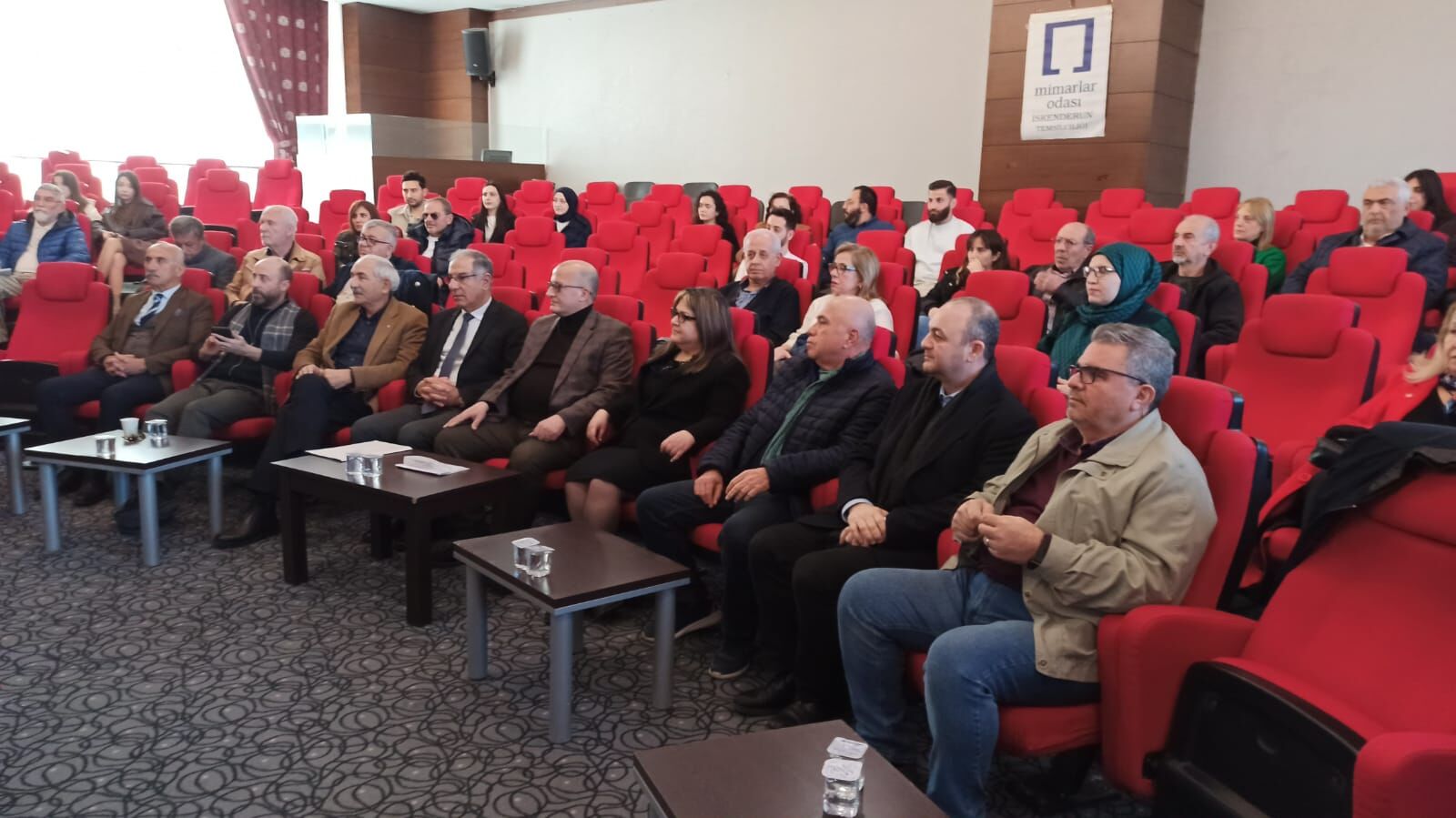 A1F52576 3Dcc 4Aee B5Ed 65F5A2218833