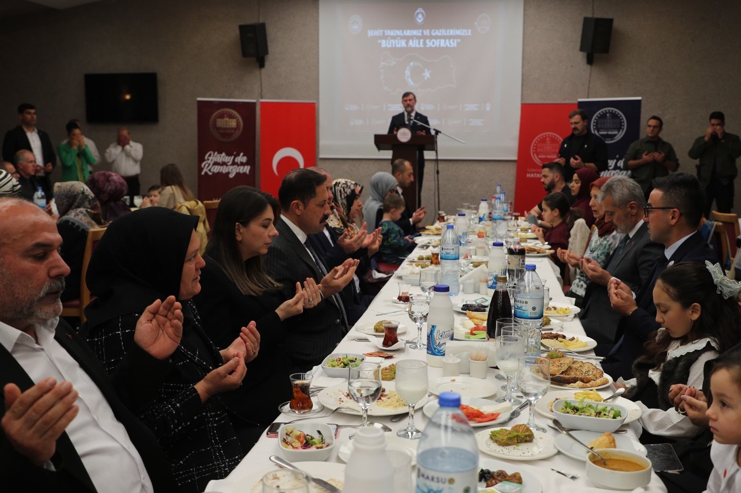Buyuk Iftar Sofra (2)