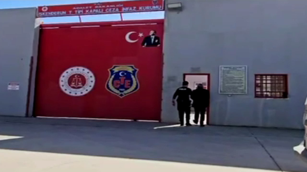 Hatayda Aranan Iki Sahis Yakalandi.mp4 Snapshot 00.43.840