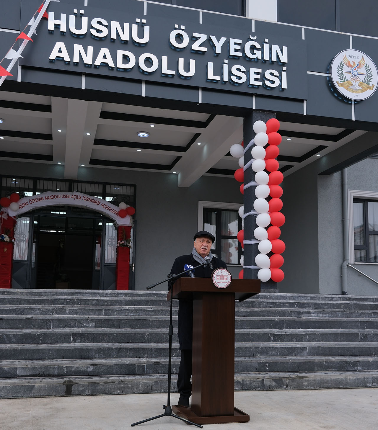 Husnu Ozyegin Lisesi