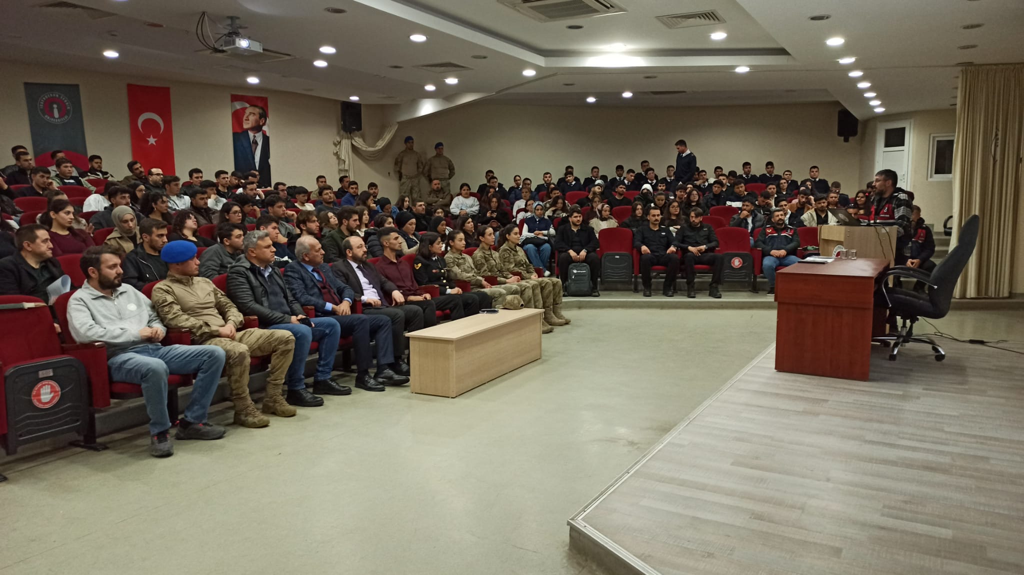 Istede Yasakli Madde Semineri (8)