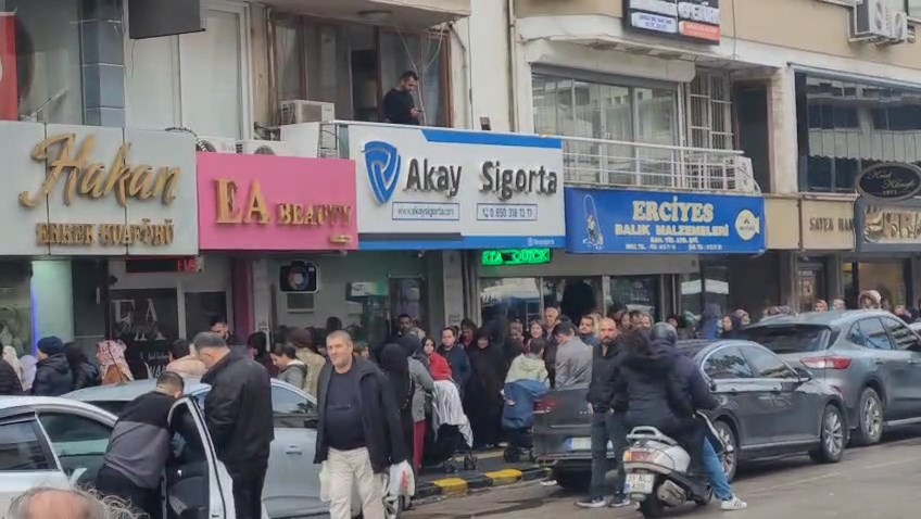 Ramazan Yardimi Kuyrugu (2)