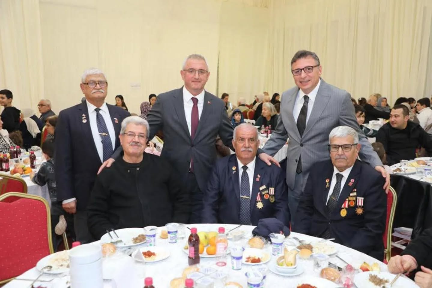 Sehit Yakinlari Gazilere Iftar (5)