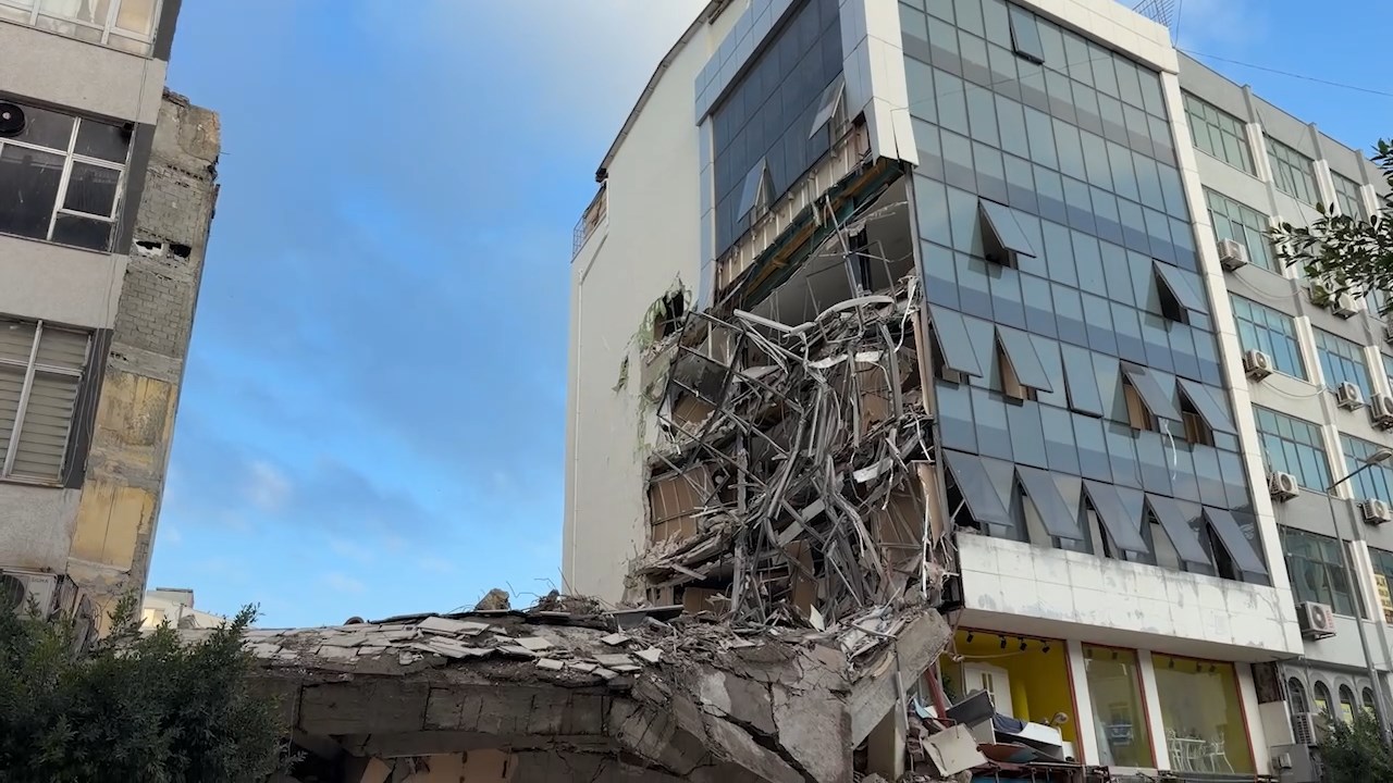 Yıkım Sonrası Zarar .Mp4 Snapshot 00.18.795