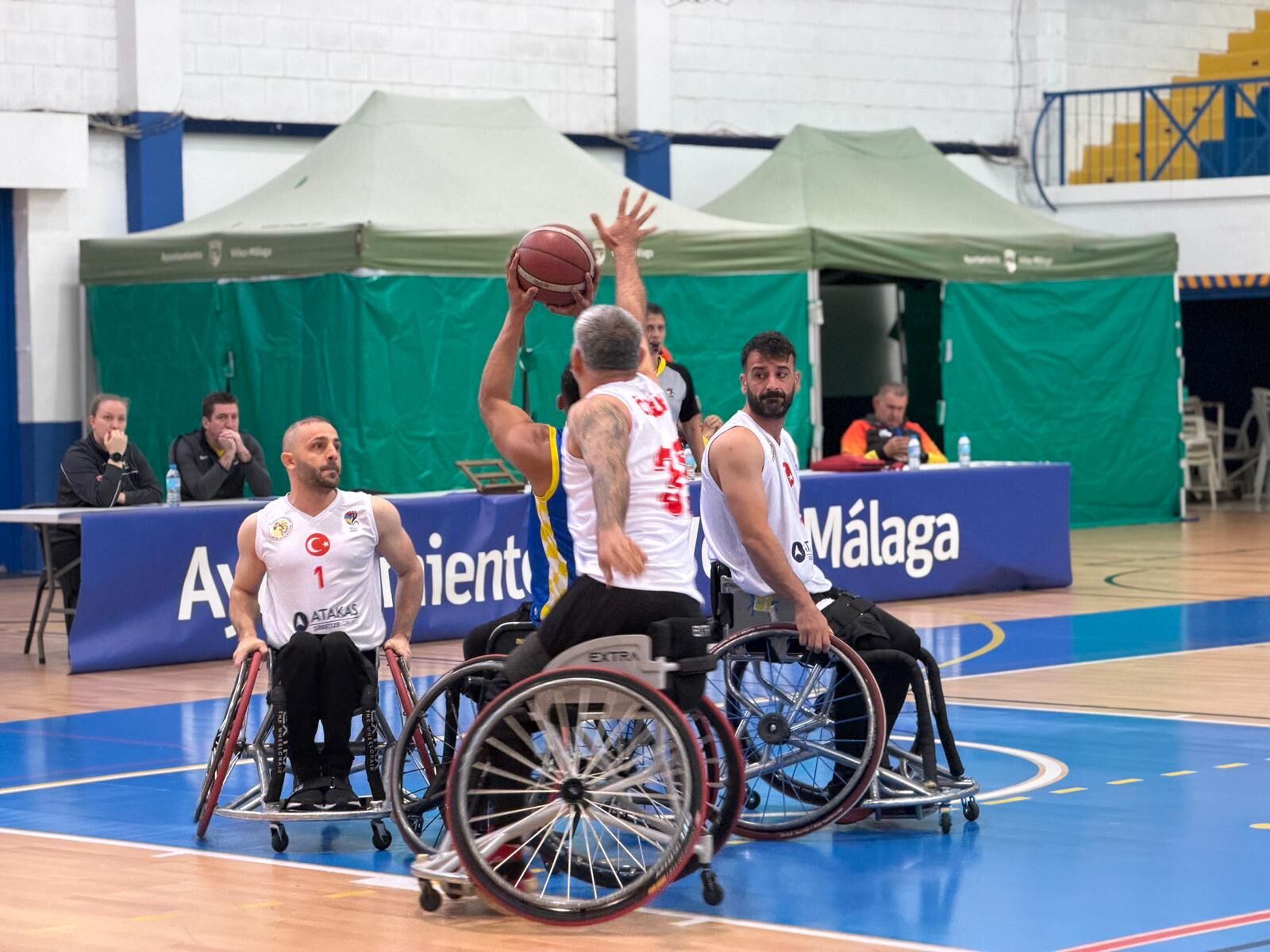 651403400 26522466010681239 2494030939732216907 N